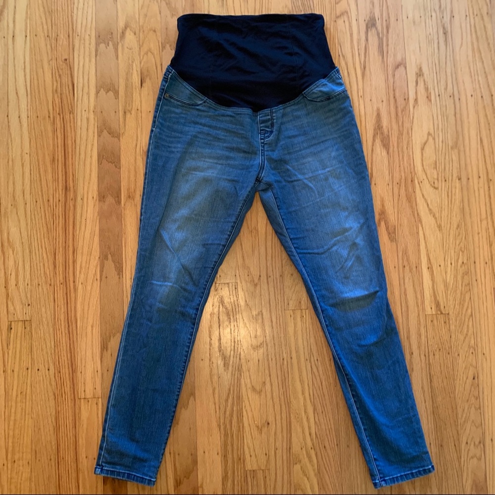 5/$25 📦 Maternity skinny jeans
